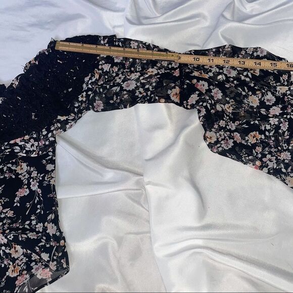 💋Bundle 4 items for $20. Add items💋 to a bundle - Picture 7 of 13